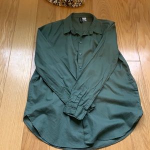 H&M divided, olive green bottom up collared shirt